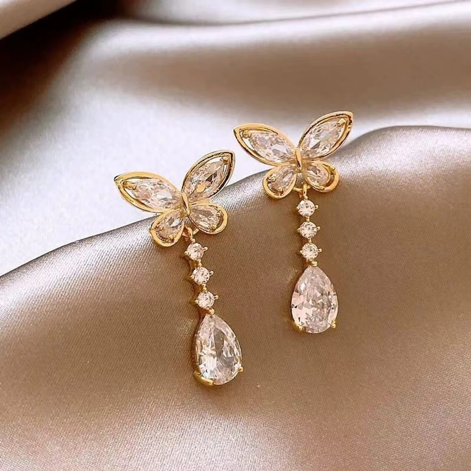Butterfly Crytal Drop Earrings Gold Plated Butterfly Crystal Drop Earrings with teardrop crystal