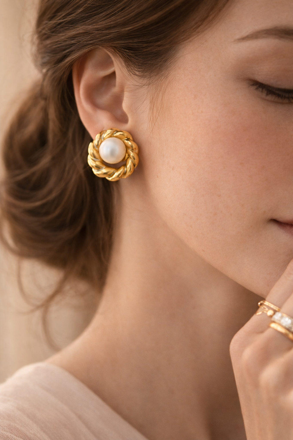 pearl-necklace-earrings-set-women