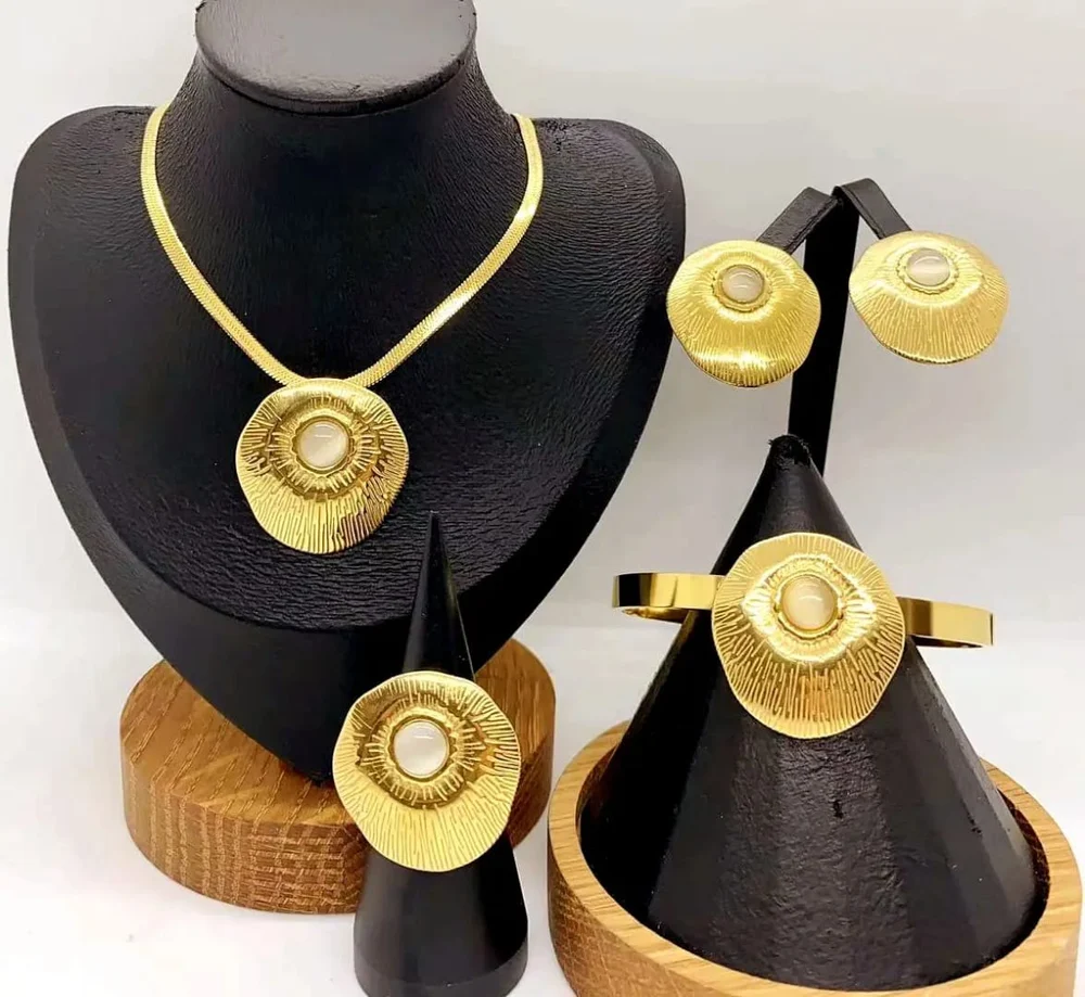 Irregular Textured Round Pearl Earrings Necklace Set 1 Korean pearl necklace set