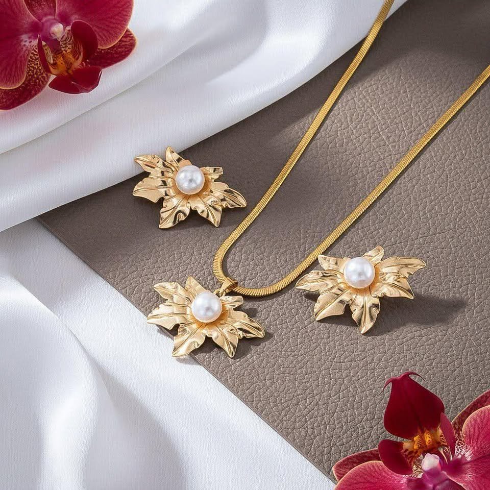 gold-leaf-pearl-korean-necklace-set gold-leaf-pearl-korean-necklace-set