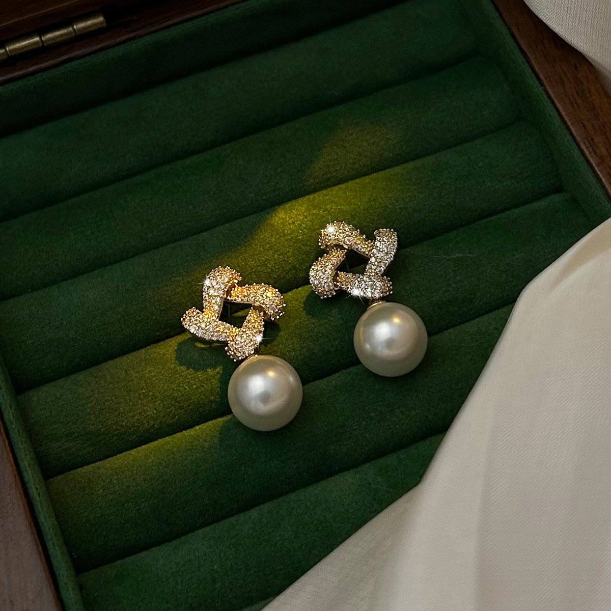Night Pearl Korean Earrings2