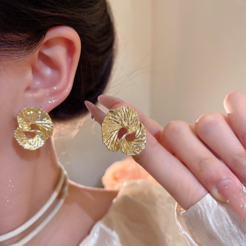 Texture Twisted Stud Earrings2